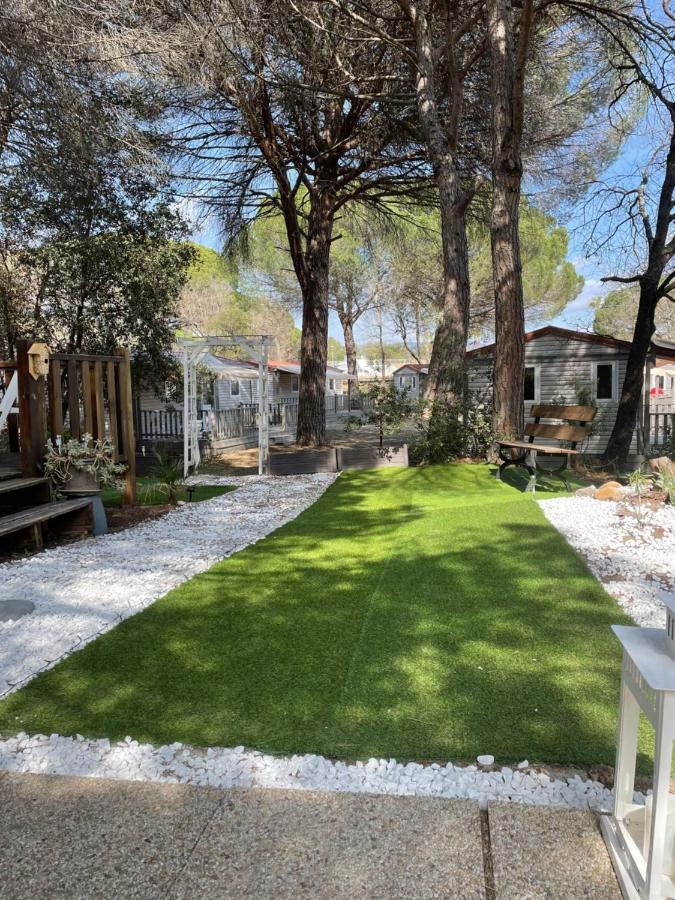 Camping Oasis Village Puget-sur Argens Exterior foto